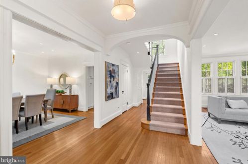 3803 Gramercy St, Washington, DC 20016-4225