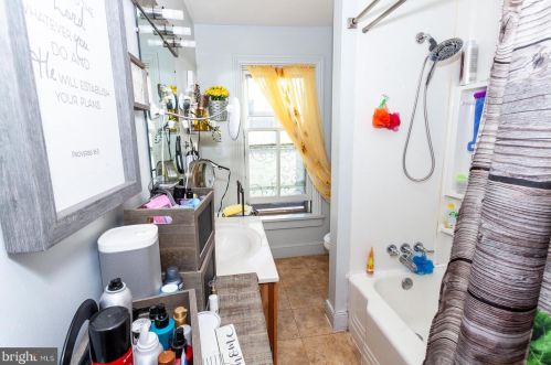 296 2nd St, Highspire PA  17034-1555 exterior