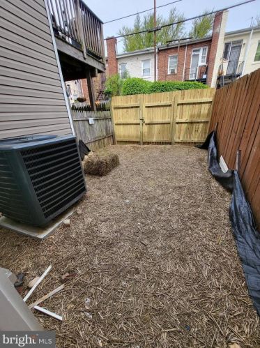 1662 Kramer St, Washington DC 20002-4558 exterior