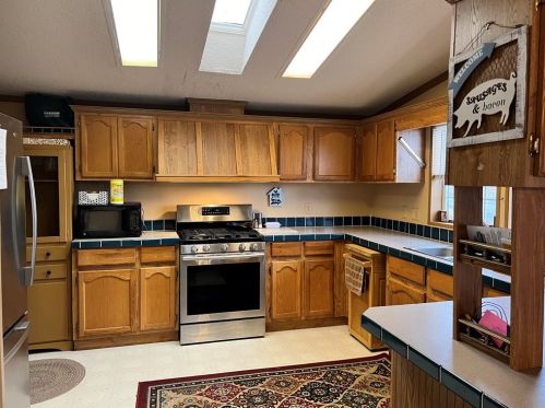 4555 Ellwood Rd, New Castle, PA 16101-6707