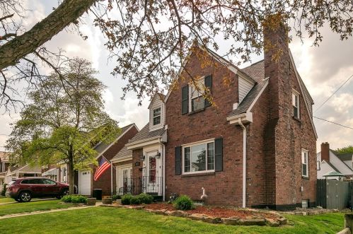475 Spring St, New Kensington, PA 15068-5829