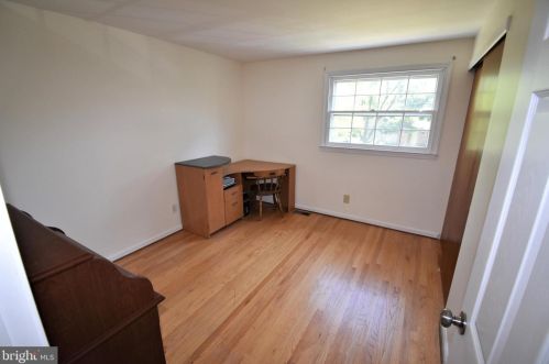 13 Saxony Dr, Riverton NJ  08077-4389 exterior