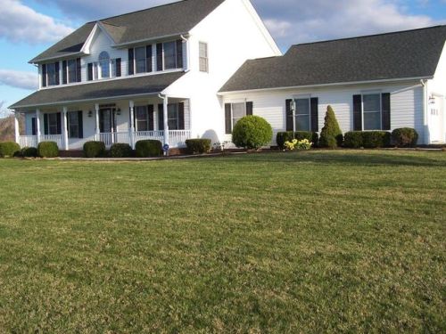 506 Marquise Dr, Troutville, VA 24090-4597