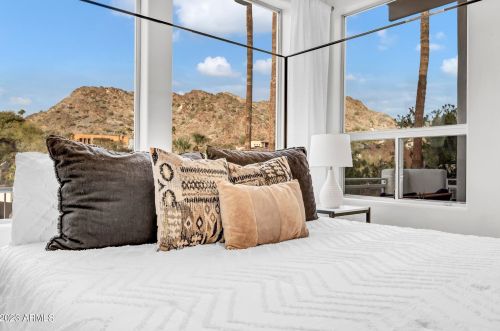 7627 22nd St, Phoenix AZ  85020-4706 exterior