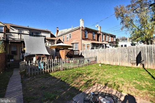 1424 Juniper St, Norristown PA 19401-3224 exterior