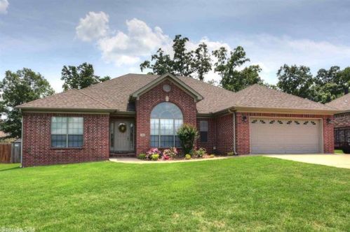 301 Pumice Dr, North Little Rock, AR 72120-4268