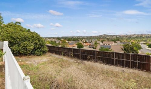 5166 Via Malaguena, Oceanside CA  92057-2636 exterior