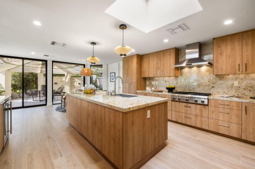 7 Mayfair Dr, Rancho Mirage CA  92270-2586 exterior