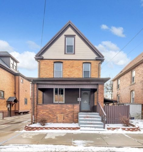 403 35th St, Beaver Falls, PA 15010-3541