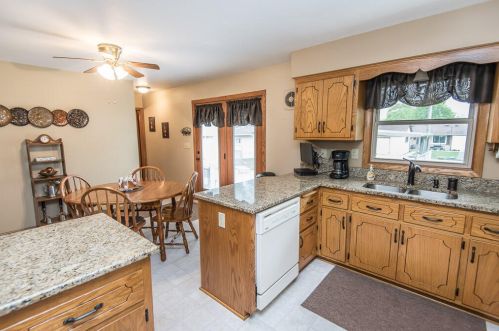 5030 20th St, Milwaukee WI 53233-2506 exterior