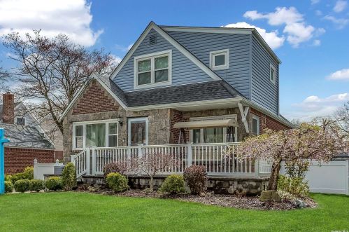1316 Broadway, New Hyde Park, NY 11040-4222