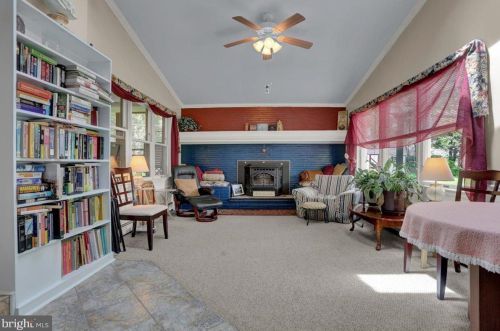 418 Blacklatch Ln, Camp Hill PA  17011-8414 exterior