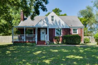 520 Skyview Dr, Nashville, TN 37206-1840