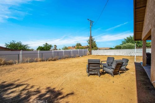 7645 Victoria Ave, Yucca Valley CA  92284-6152 exterior