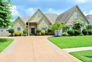 5096 Welbourne Cv, Lakeland, TN 38002-5055