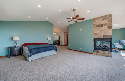 7 Birkmose Park, Hudson WI  54016-2286 exterior