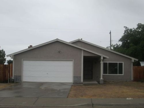 1204 Porter St, Ridgecrest CA  93555-8806 exterior