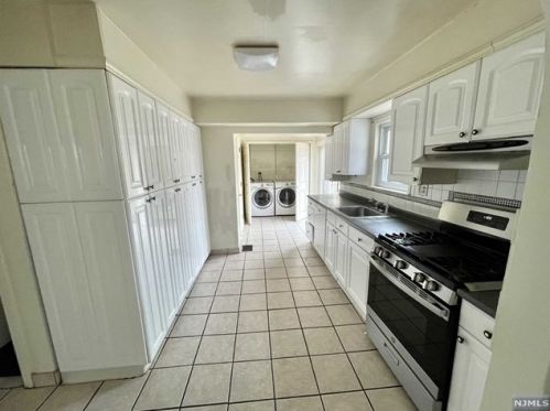 211 78th St, North Bergen NJ  07047-5725 exterior