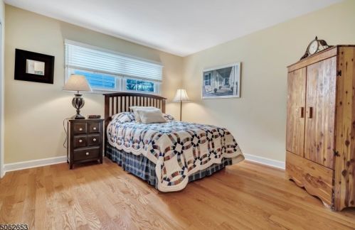 110 Glenwood Rd, Cranford NJ  07016-1920 exterior