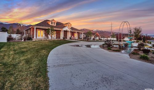 1701 Kay Dr, West Kaysville, UT 84037-8511
