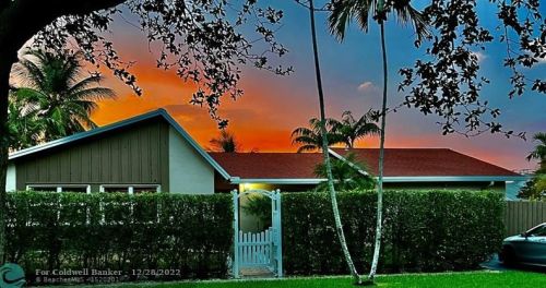 417 4th St, Dania Beach, FL 33004-4711
