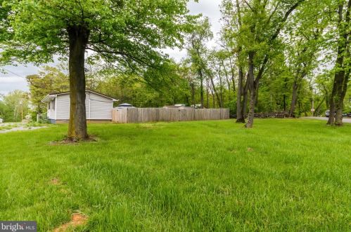 26 Raging River Rd, Falling Waters WV  25419-4247 exterior