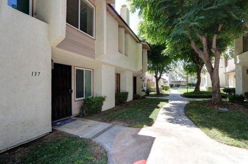 137 Rustic Ct, Brea, CA 92821-3445