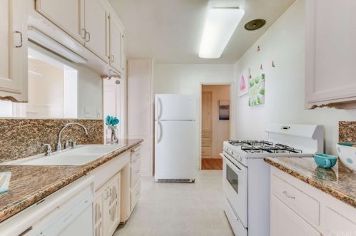 6139 Fidler Ave, Lakewood CA  90712-1256 exterior