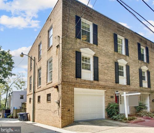 3508 Whitehaven Pkwy, Washington, DC 20007-2253