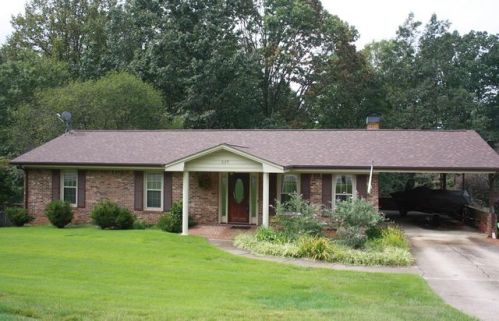 629 Colonial Dr, Collinsville, VA 24078-3005