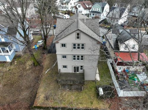 29 Lexington Ave, Waterbury CT  06710-1435 exterior