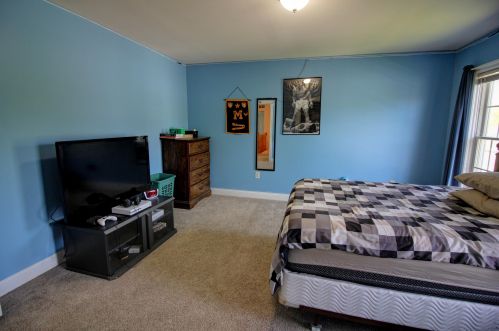 710 Willow Bend Dr, Waterford WI  53185-4281 exterior