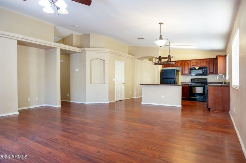 458 Settlers Trl, Casa Grande AZ  85122-8814 exterior