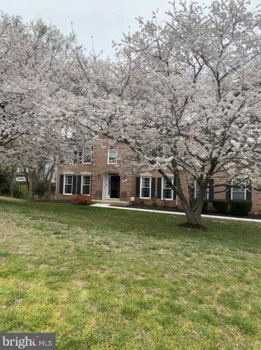 9700 Charlesfield Dr, Fredericksburg, VA 22407-8361