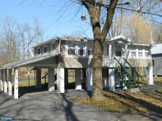 20 Breezy Park Dr, Moselem, PA 19526-8680