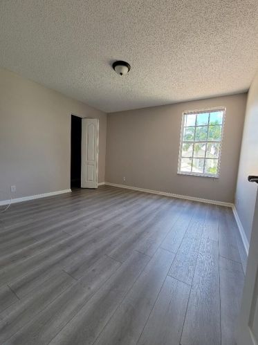 292 Kensington Way, West Palm Beach FL  33414-4316 exterior