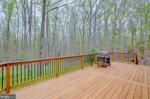 13874 Amy Ln, Nokesville VA  20181-3210 exterior