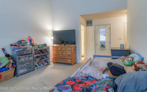 43 Phoenix Ct, Tinton Falls NJ  07712-7772 exterior