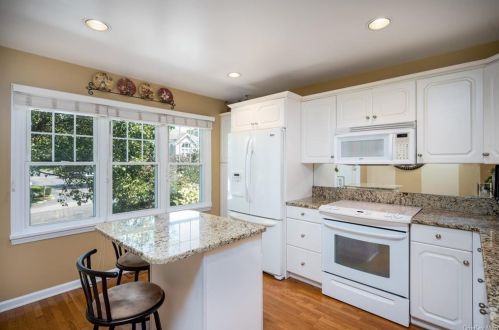 24 Brookridge Ct, Rye Brook NY  10573-3436 exterior