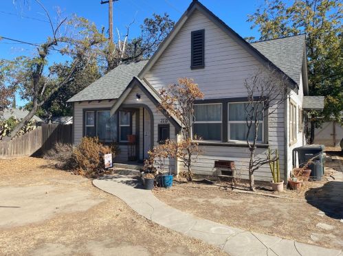 206 Santa Ana Ave, Modesto, CA 95354-3740