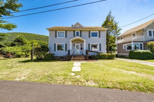 40 Grandview Ave, Cornwall Hud, NY 12520-1214