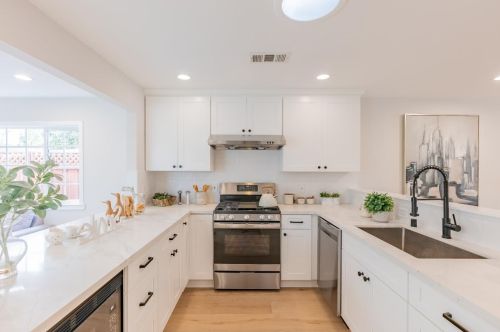 719 Manzanita Ave, Sunnyvale CA  94085-3046 exterior