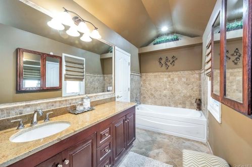 23 Daisy Dr, Mahopac NY  10541-5526 exterior