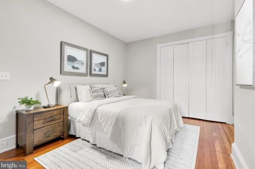 124 6 St, Washington DC 20002-2215 exterior