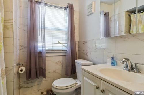 25 Westcott St, East Orange NJ  07017-3209 exterior