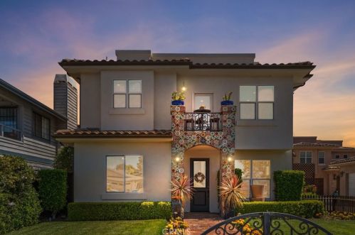 356 3rd St, Pismo Beach, CA 93433-1527