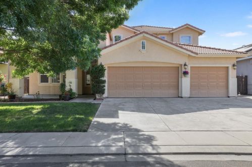 5657 Suttermill Dr, Riverbank, CA 95367-9590