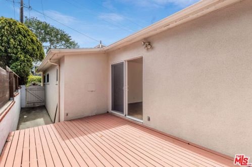 609 35th St, Manhattan Beach CA  90266-3427 exterior