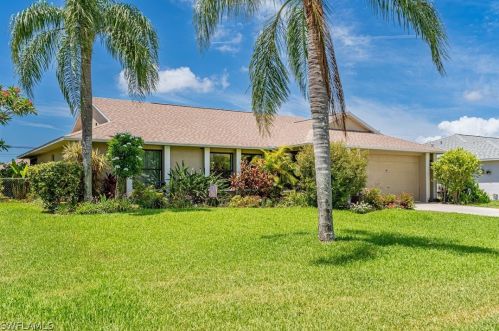 1004 26th Ter, Cape Coral, FL 33904-2918