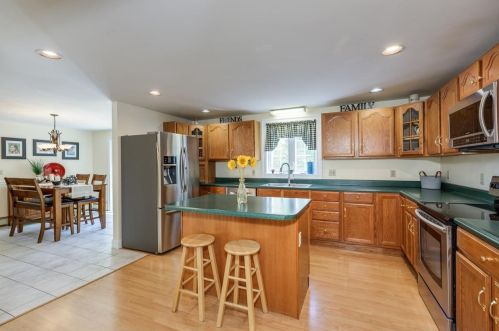 183 Bow Bog Rd, Concord, NH 03304-4001